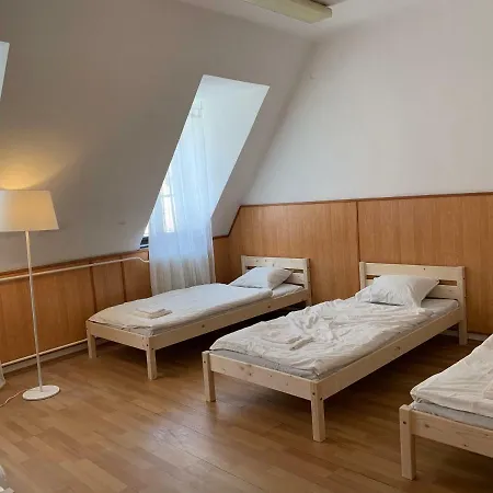 Albergue 24 *