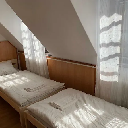 24 Albergue Győr